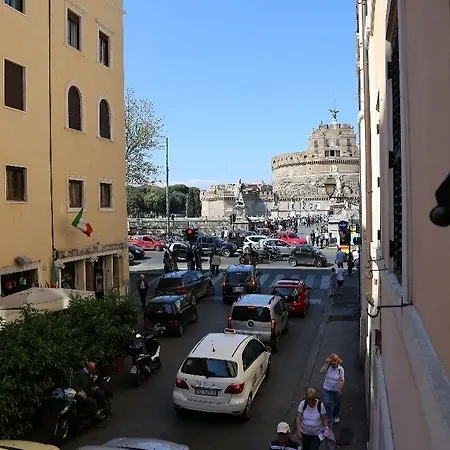 Infinity Castle 招待所 罗马