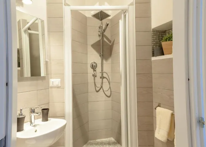 Infinity Castle Pensión 4*