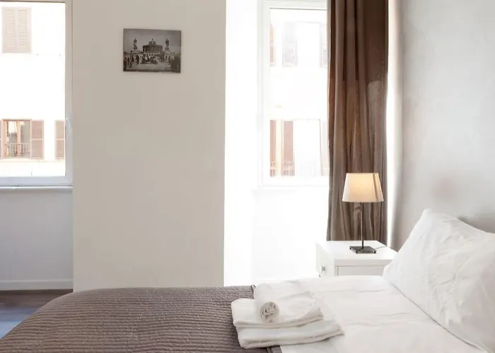 Infinity Castle Pensión Roma